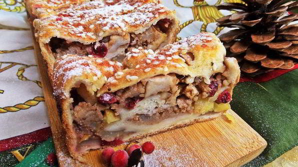 штрудель с грушей и яблоками