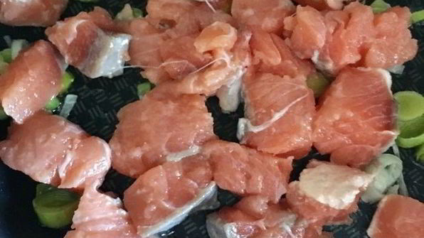 штрудель с лососем, фасолью и рикоттой