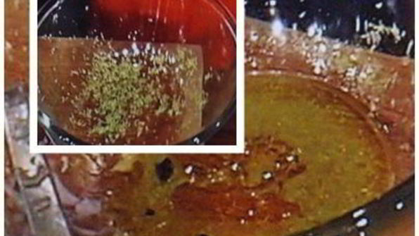 штрудель с начинкой из козьего сыра с виноградом в портвейне