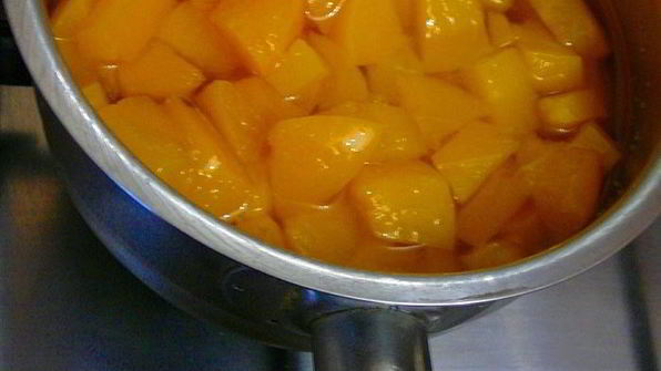 штрудель с персиками