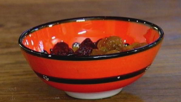 штрудель с тыквой, изюмом и вяленой вишней