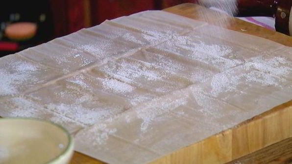 штрудель с тыквой, изюмом и вяленой вишней