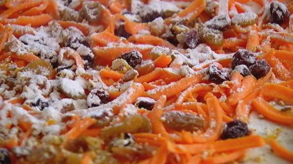 штрудель с тыквой, изюмом и вяленой вишней