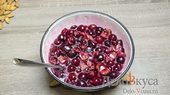 штрудель с вишней