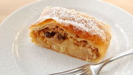 Штрудель с яблоками из лаваша