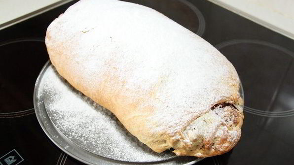 яблочно-вишневый штрудель