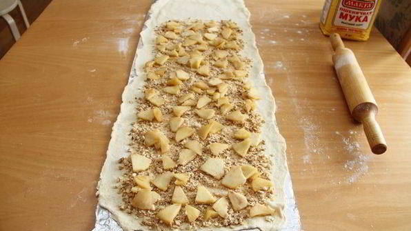 яблочно-вишневый штрудель