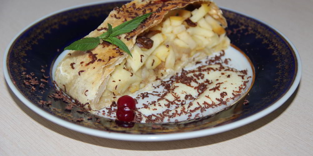 Рецепт яблочного штруделя из вытяжного теста