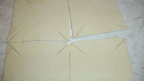 слойки с абрикосами