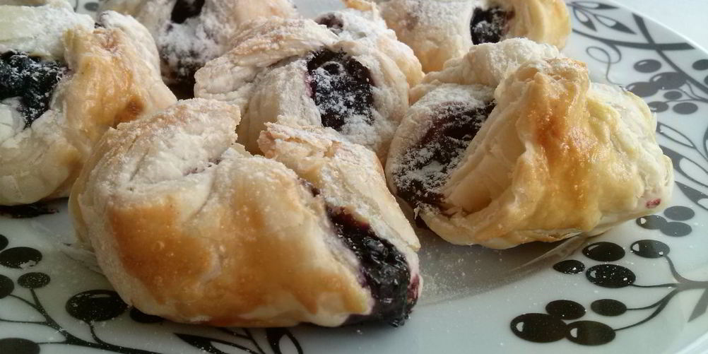 Рецепт слоек с черникой