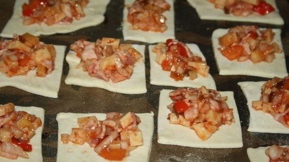 слойки с рубленой начинкой