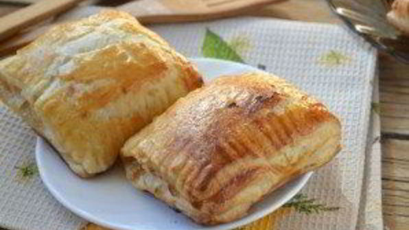 слойки с вареньем из слоеного теста