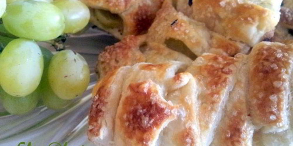 Рецепт слоек с виноградом