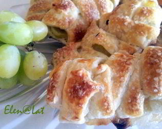 Слойки с виноградом