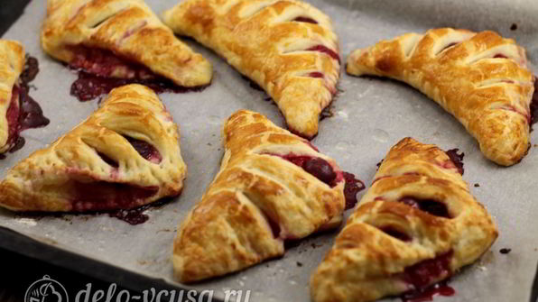 слойки с вишней