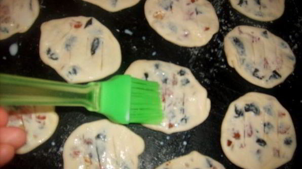 слойки солнце на тарелке