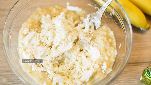 банановые сырники с ананасами