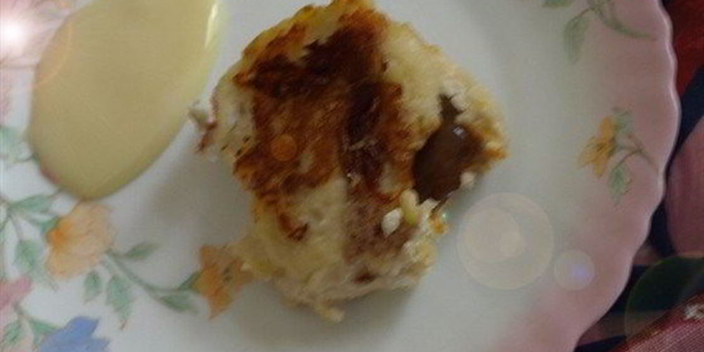 Рецепт банановых сырников с начинкой из вареной сгущенки