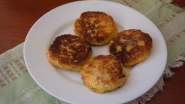 розовые сырники