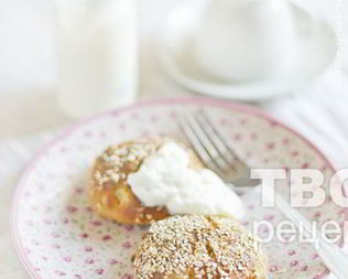 Сырники из цельнозерновой муки с грушей