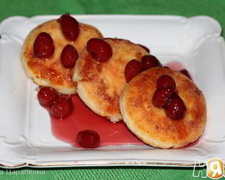 Сырники с лимонной цедрой и ванилином на манке