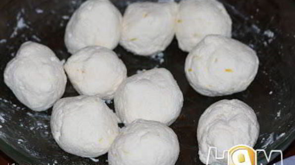 сырники с лимонной цедрой и ванилином на манке