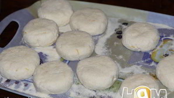 сырники с лимонной цедрой и ванилином на манке