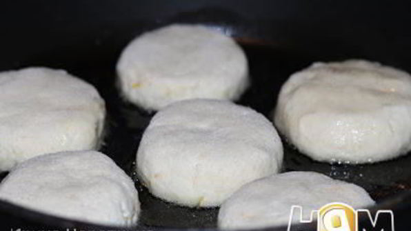 сырники с лимонной цедрой и ванилином на манке