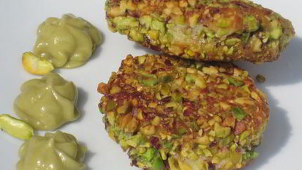 Сырники в ореховой панировке с фисташковым кремом