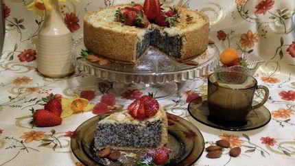 Творожник с маком и миндалем