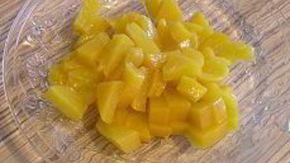 воскресные сырники с персиками