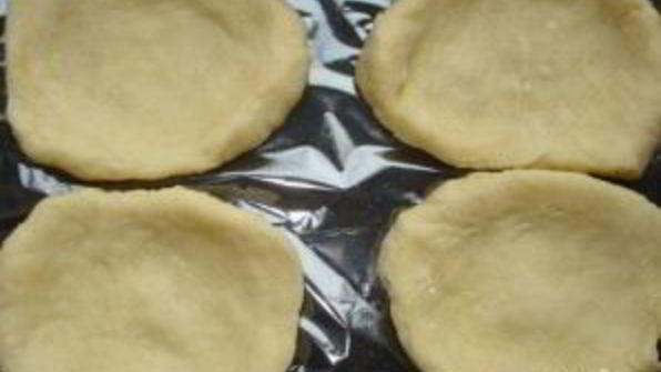 дрожжевое тесто с творогом в духовке