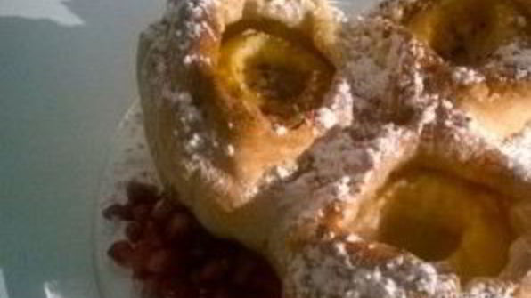 дрожжевое тесто с яблоками