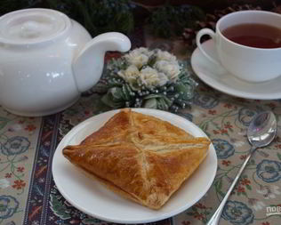 Слоеное бездрожжевое тесто с творогом