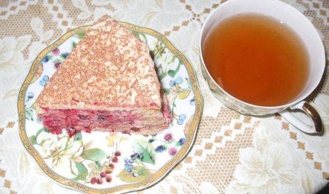 Домашний клюквенный торт с клюквой