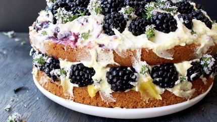 Итальянский лимонный торт с маскарпоне и ягодами