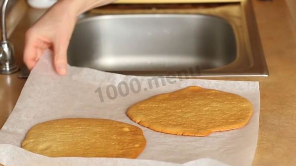 муссовый торт с зеркальной глазурью медовый