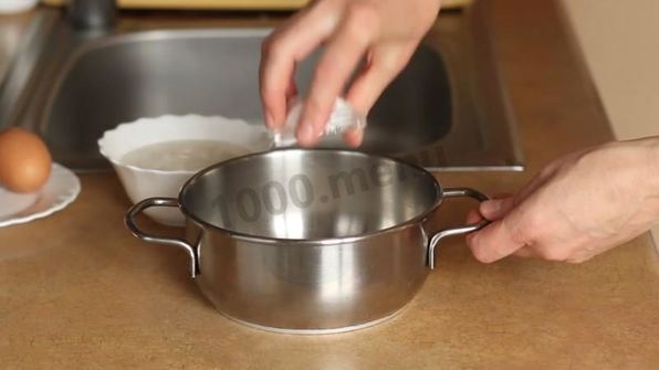 муссовый торт с зеркальной глазурью медовый