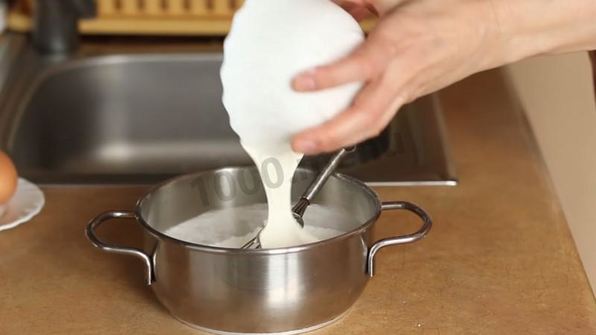 муссовый торт с зеркальной глазурью медовый