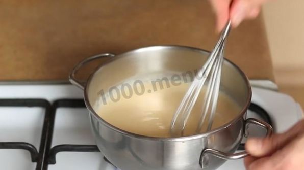 муссовый торт с зеркальной глазурью медовый