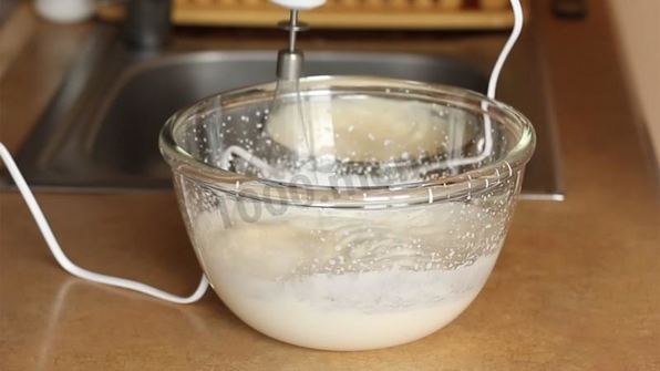 муссовый торт с зеркальной глазурью медовый