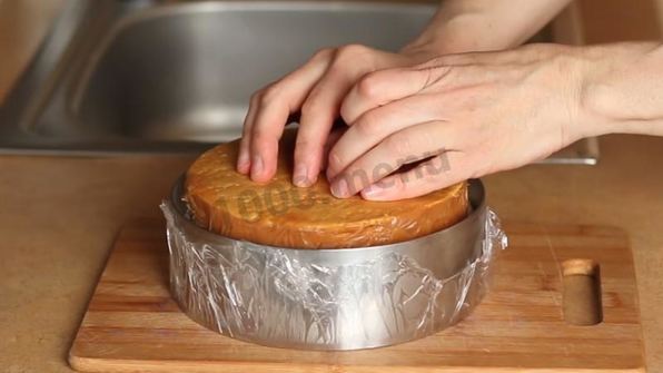 муссовый торт с зеркальной глазурью медовый