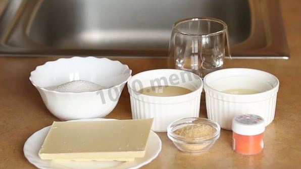 муссовый торт с зеркальной глазурью медовый