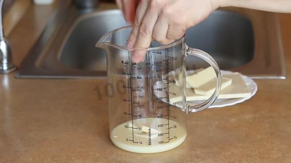 муссовый торт с зеркальной глазурью медовый