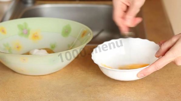 муссовый торт с зеркальной глазурью медовый