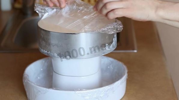 муссовый торт с зеркальной глазурью медовый