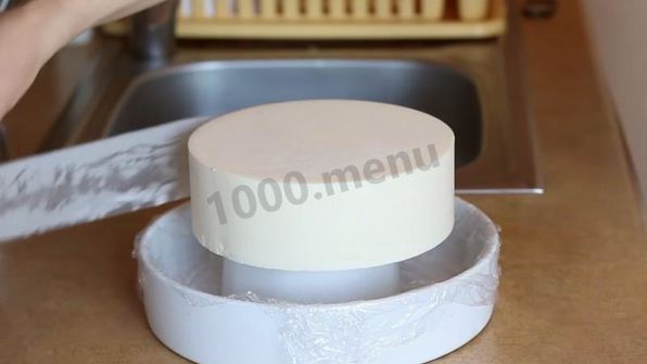 муссовый торт с зеркальной глазурью медовый