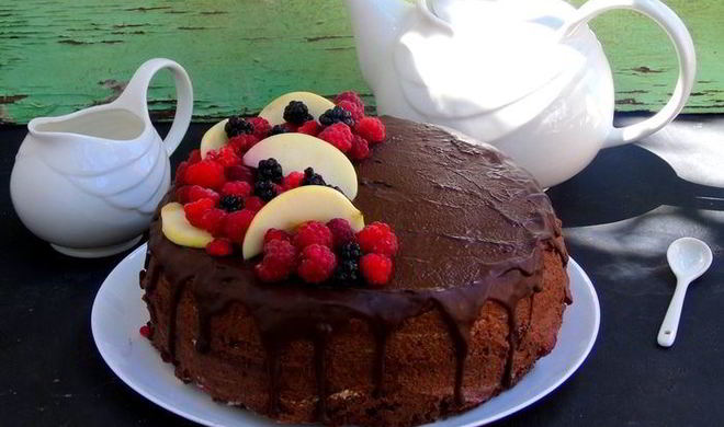 Шоколадно-вишневый торт