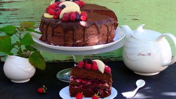 шоколадно-вишневый торт