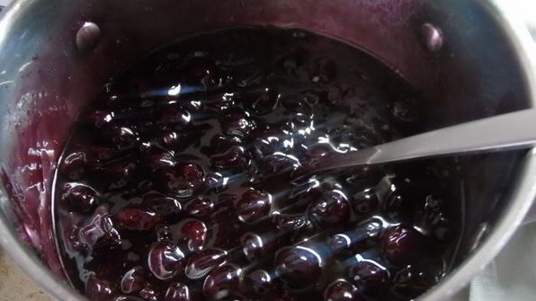 шоколадно-вишневый торт